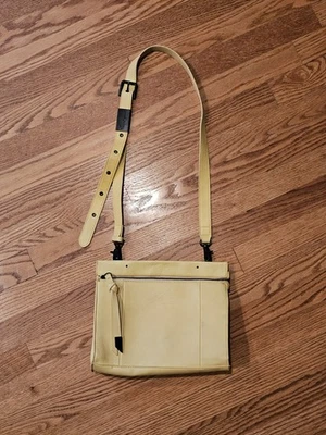 Foley + Corinna Amarillo Limón Dione Cuero Vegano Cartera Bandolera Bolso de Mano Foto 1 de 4