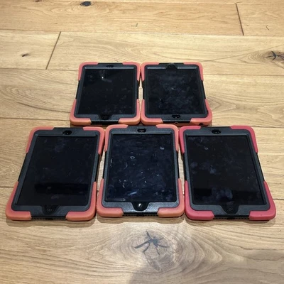 Bundle of 5 Apple iPad Mini 2 A1489 7.9 Inch 16GB Wi-Fi - Space Grey - Image 1 of 4