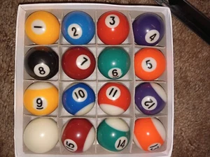1 1/2" Zoll 8 Ball Pool Set mit Dreieck Rack (gebraucht) - Bild 1 von 5