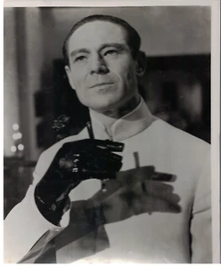 JAMES BOND 007 JOSEPH WISEMAN DR.NO - Picture 1 of 1