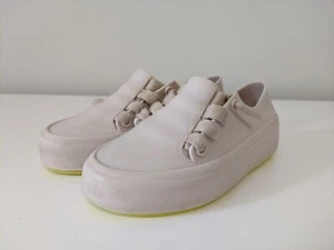 Mini Melissa Girls Beige Yellow MINI ULITSA SNEAKERS 32538-51516 Size 11 - Picture 1 of 4