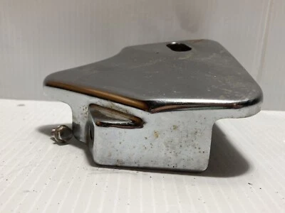 1999 Suzuki Intruder 1400 tampa do reservatório de freio traseiro (OEM) - Imagem 1 de 4