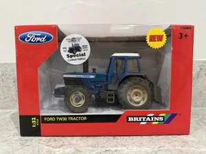 Britains - Ford TW-30 Tractor (Tractor World Special) - 1:32 - 42841 - New/Mint - Picture 1 of 6