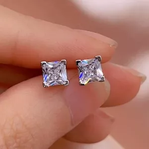 Pendiente para mujer Princess VVS1 Moissanite de 1,50 quilates enchapado en oro blanco de 14 k - Imagen 1 de 8