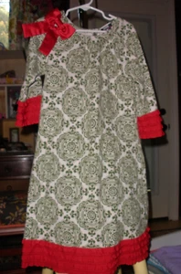 Counting Daisies Green & White Dress with Red Ruffled Trim Size 8 - Picture 1 of 5