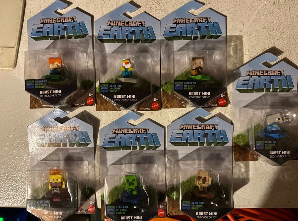 Lote de 7 Minecraft Earth Boost Minis: BLAZE, Creeper, ALEX, GOLEM, Dolphin, stev Foto 1 de 1