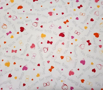 Love Bugs BTY Studio 8 Acolchado Tesoros Rosa Corazón Mariposa Palabras en Blanco Foto 1 de 3