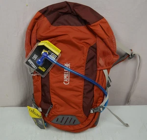 Camelbak Cloud Walker Hydration Backpack 70oz 2L Bladder Reservoir New with tags - Picture 1 of 3