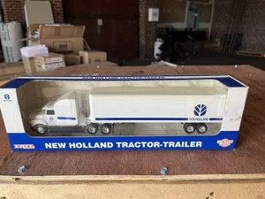 1/64 New Holland Semi Truck Tractor Trailer - Picture 1 of 7