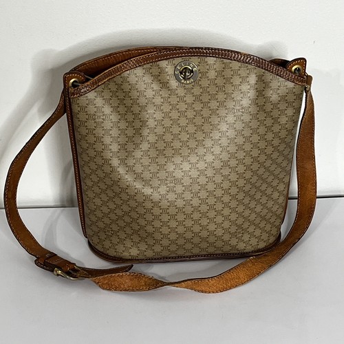 Celine Borsa a tracolla Macadam Turnlock Circle Logo