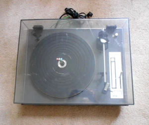 BIC Via Series Model 912C Automatic-Single Play Turntable with Plastic Lid - Picture 1 of 7