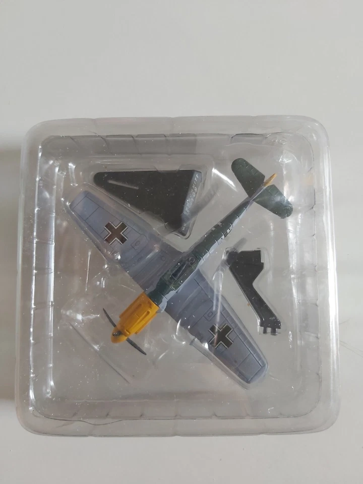 Modello 1/90 Aereo Militare Messerschmitt Me109 Luftwaffe II Guerra Mondiale  - Immagine 1 di 1