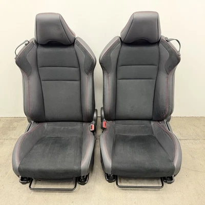 Par de asientos delanteros 13-20 Subaru BRZ Limited gamuza negro con costuras rojas OEM Foto 1 de 4