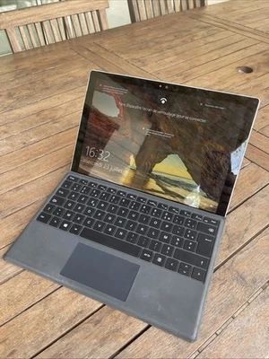 surface pro 4 - Photo 1/3