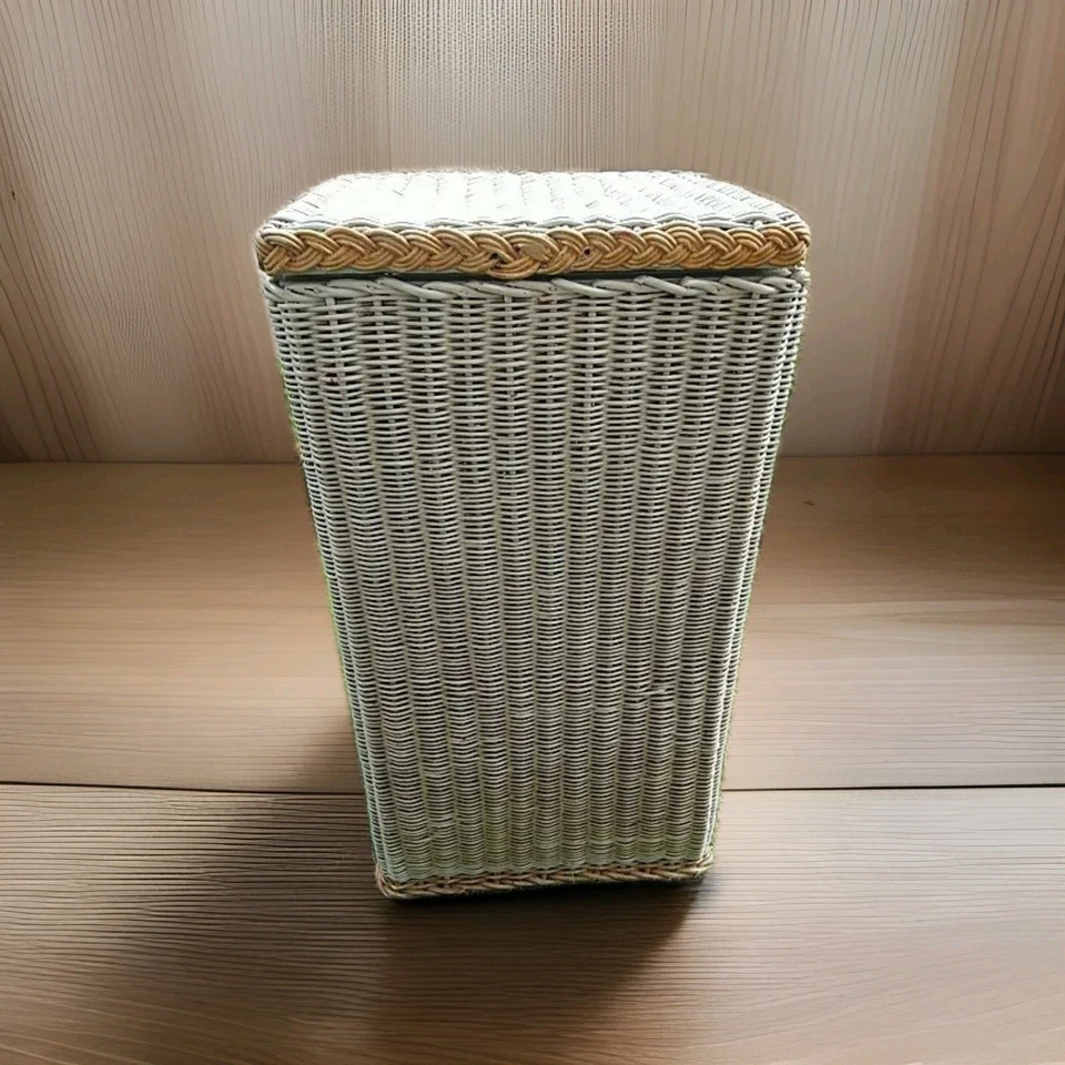 Vintage ' SUNREAD' Storage box Laundry ottoman  - Image 1 of 4