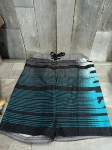 Nike Swim Trunks Boys Small 8-10 Black Blue Geometric Unlined Shorts Back Pocket - Picture 1 of 4