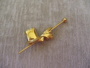 Vtg Monet Gold Tone Bar Pin Brooch Tophat & Gloves 3 in. Signed - Picture 1 of 6