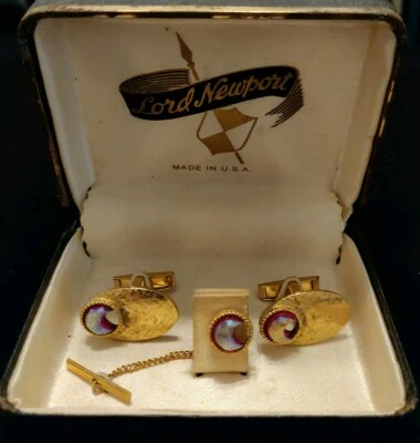 Lord Newport Gold Tone Tie Tac and Cufflinks Set Half Moon Design FREE-Shipping - Image 1 of 3