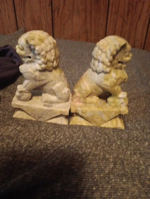 Пара антикварных китайских статуэток льва из нефритового мыла ручной работы 7,25 дюйма - Изображение 1 из 3