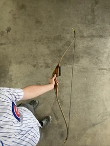 BEAR KODIAK MAGNUM RECURVE BOW, 52” 50# W/ String - Picture 1 of 8
