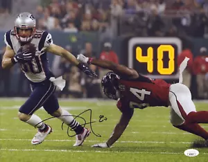 DANNY AMENDOLA Hand-Signed 11x14 "New England Patriots" Photo (JSA COA) - Picture 1 of 2