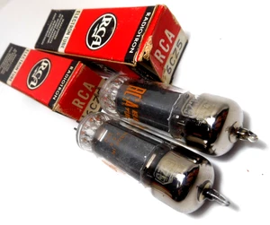 Matched NOS PAIR RCA USA 6CZ5 Black Plate Juke Box Tubes Tall Bottle 6973-Sub - Imagen 1 de 3