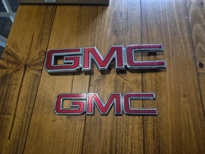 GMC Sierra 2015-2019 1500 2500HD 3500HD Take-off Emblems Chrome Red - Picture 1 of 6