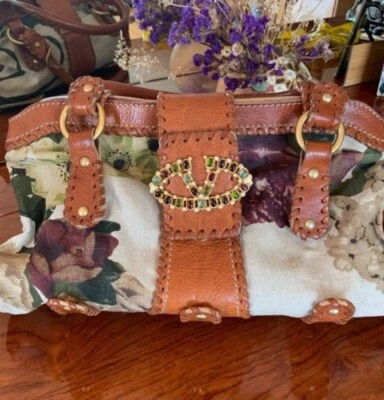 Bolso de Mano Valentino Raro Caravana Boho Joya Logo Foto 1 de 4