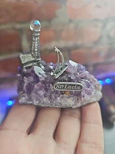 Zinn Leuchtturm & Segelboot auf Amethyst, Amethyst Drusen, Amethyst Kristalle - Bild 1 von 4