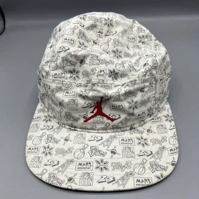 Gorra Air Jordan 5 Paneles Hombres Blanca Estampado Completo Logo Jumpman Correa Trasera Gorra Foto 1 de 4