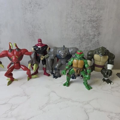 Lote Playmates Toys 2004 Teenage Mutant Ninja Turtle - Villanos y Rafael Foto 1 de 4