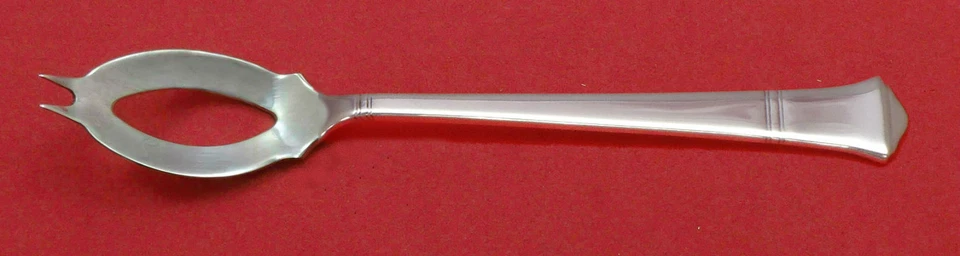 Cuchara de oliva Windham by Tiffany and Co. de plata esterlina ideal 5 3/4" hecha a medida Foto 1 de 1