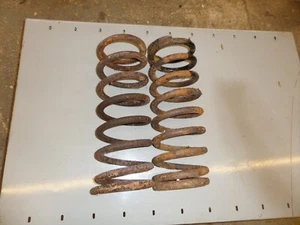 DAIMLER V8 250FRONT COIL SPRINGS - Picture 1 of 2
