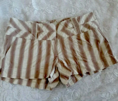Pantalones Cortos Charlotte Russe Marrón Blanco Dorado Rayas 5 Foto 1 de 4