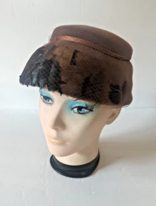 Peachbloom Velour Cloche vintage Brown hat w/ pheasant Feathers, Ribbon, Netting - Picture 1 of 15