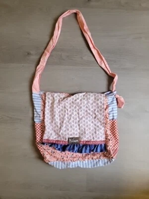 Súper Lindo Bolso de Platino Matilda Jane Hogar Libre de Humo  Foto 1 de 4