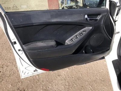 Painel de acabamento da porta frontal 2015 KIA FORTE 905834 - Imagem 1 de 4