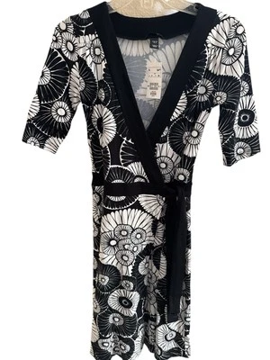 H & M New With Tags Black White Floral Wrap Dress Size 4 - Image 1 of 4