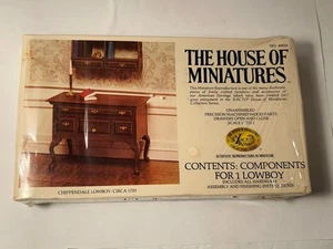 Vintage La Casa delle Miniature Chippendale Lowboy # 40024 Kit Mobili Bambola - Foto 1 di 3
