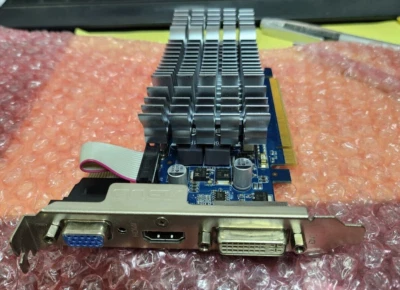 ASUS EN210 GeForce 210 SILENT/DI/512MD3/V2(LP) 512MB DDR3 VGA/DVI/HDMI Card - Image 1 of 3