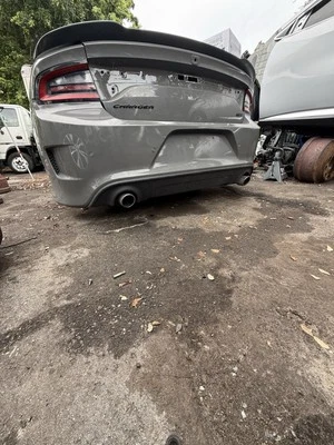 Dodge Charger GT 2015-2023 parachoques trasero difusor sensor🔥 Foto 1 de 4