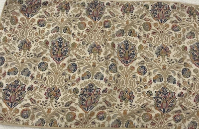 CONJUNTO DE 2 FRONHAS DE TRAVESSEIRO CHAPS SCROLL MARRAKESH MEDALHÃO FLORAL VERMELHO/AZUL/DOURADO - Imagem 1 de 2