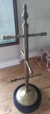 VINTAGE WOOD AND BRASS MUG TREE CUP HOLDER HOLDS SIX CUPS FARMHOUSE