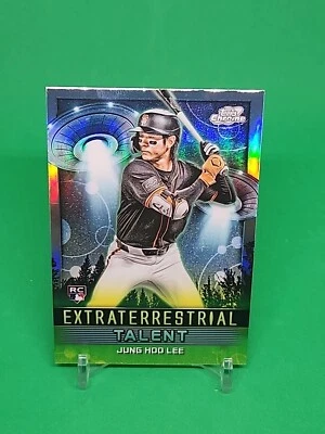 2024 Topps Chrome Cosmic Jung Hoo Lee Rookie Extraterrestrial Refractor SP 22 ET - Image 1 of 2