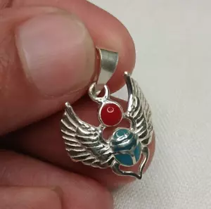 Collar Escarabajo Faraón Egipcio en Plata de Ley 925 con Turquesa y Coral - Imagen 1 de 10