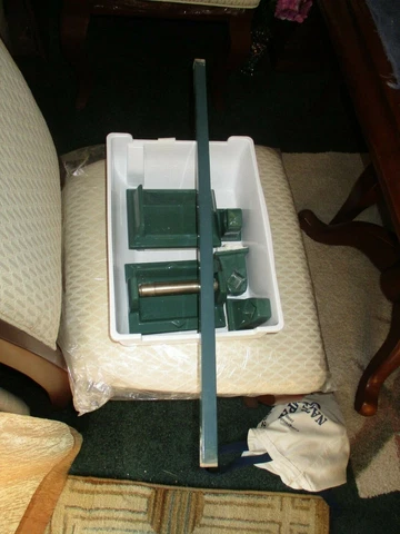 VINTAGE HUNTER GREEN PORCELAIN BATH ACCESSORY SET TT HOLDER, TOWEL BAR SOAP CUP Cover