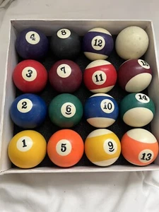 Complete Set 0f 16 Vintage Pool Billiard Balls 1-15 + Cue Ball - Picture 1 of 3