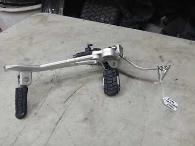 Soporte de reposapiés derecho Ktm 690 Smc R 2020 con pedal de freno Foto 1 de 4