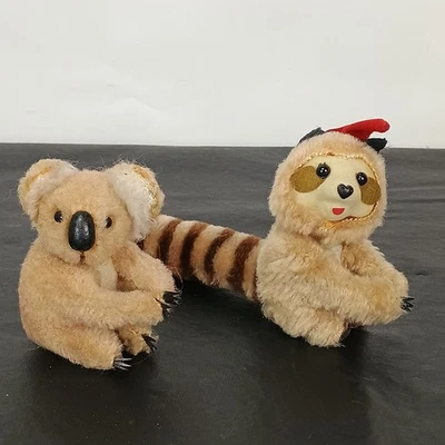2 Pc Vtg Grabber Clip-On Hugger Pencil Gripper Plush Toys Animals KOALA RACCOON - Image 1 of 4