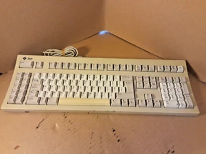 VINTAGE SUN Model Type 5C , UK Keyboard 320-1247-02 - Picture 1 of 10